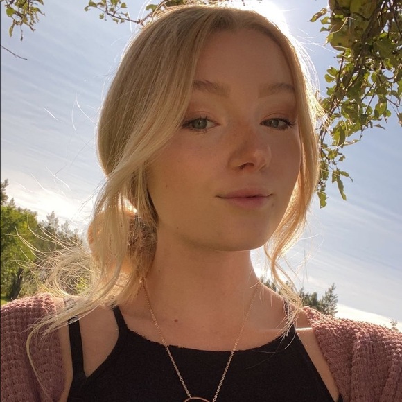 Meet your Posher, Avery - Picture 1 of 1